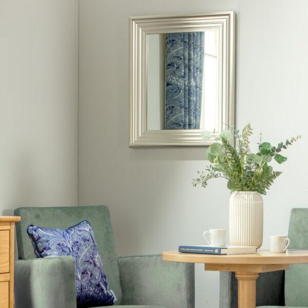 Framed Pictures, Mirrors & Canvases